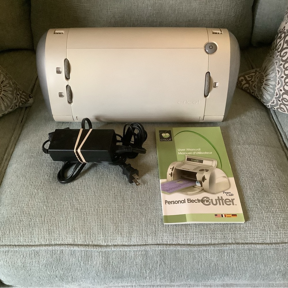 Cricut Personal Electronic Cutter - Gray